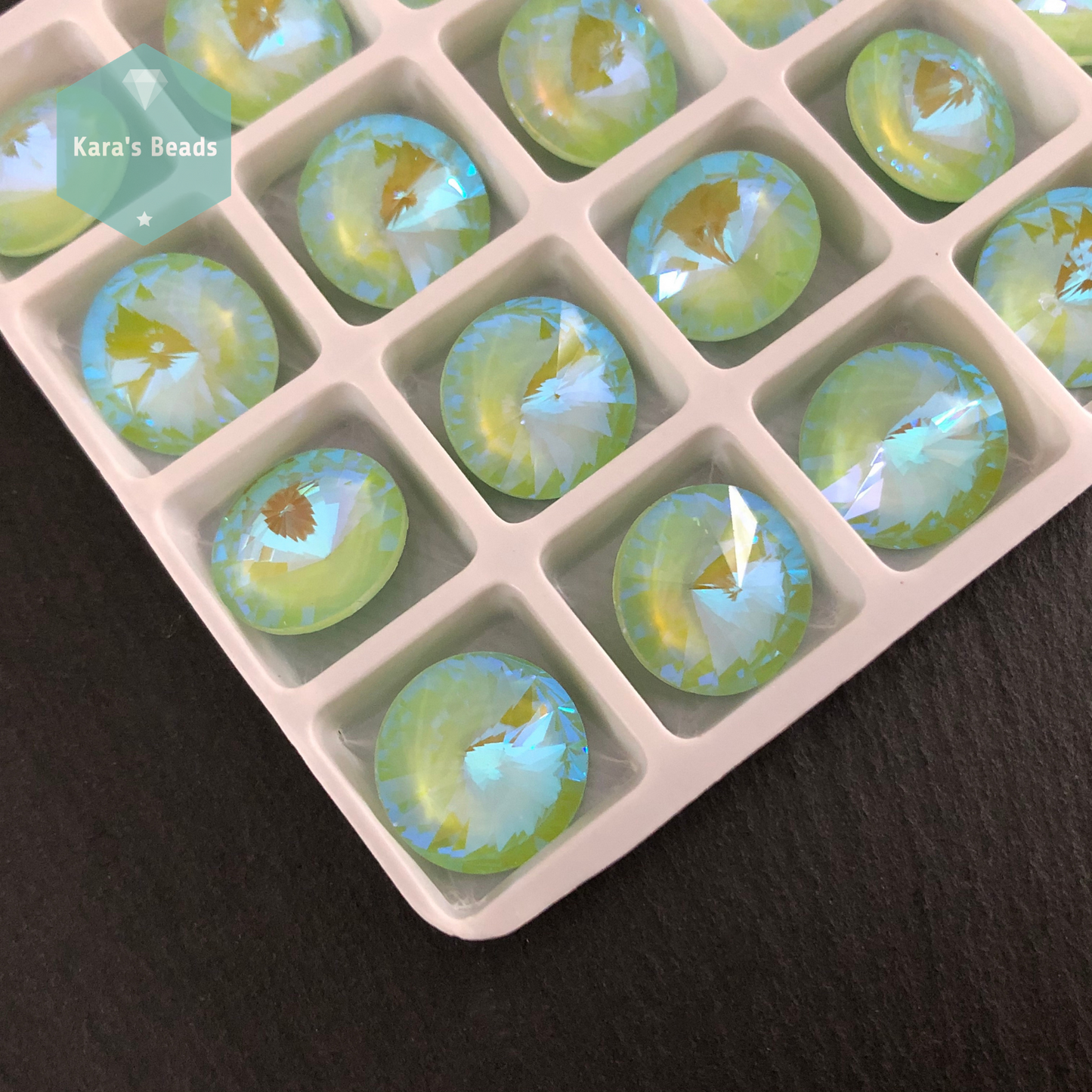 14mm Rivoli Dreamy Green 1 pc