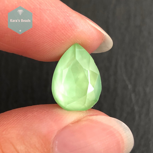 10x14 mm Drop Glass Cabochon Light Green 1 pc